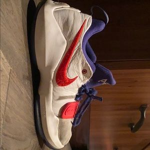 Nike PG’s